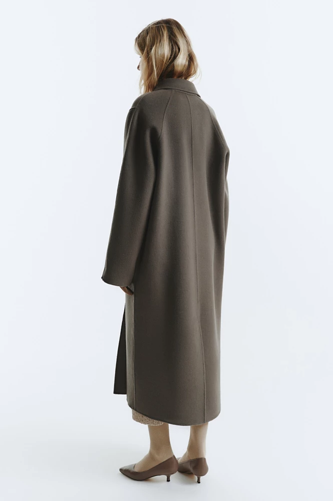 Пальто на запах из шерсти