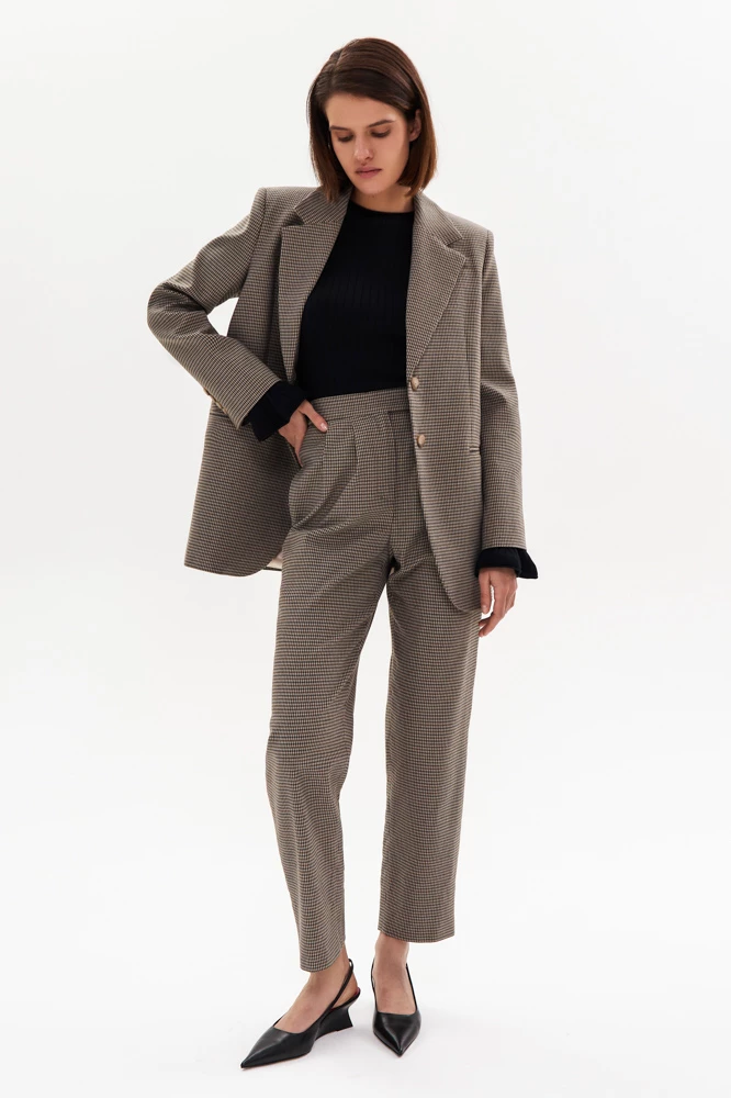 Жакет однобортный прямого силуэта