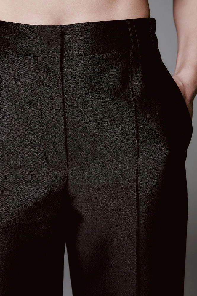 Брюки зауженные со стрелками