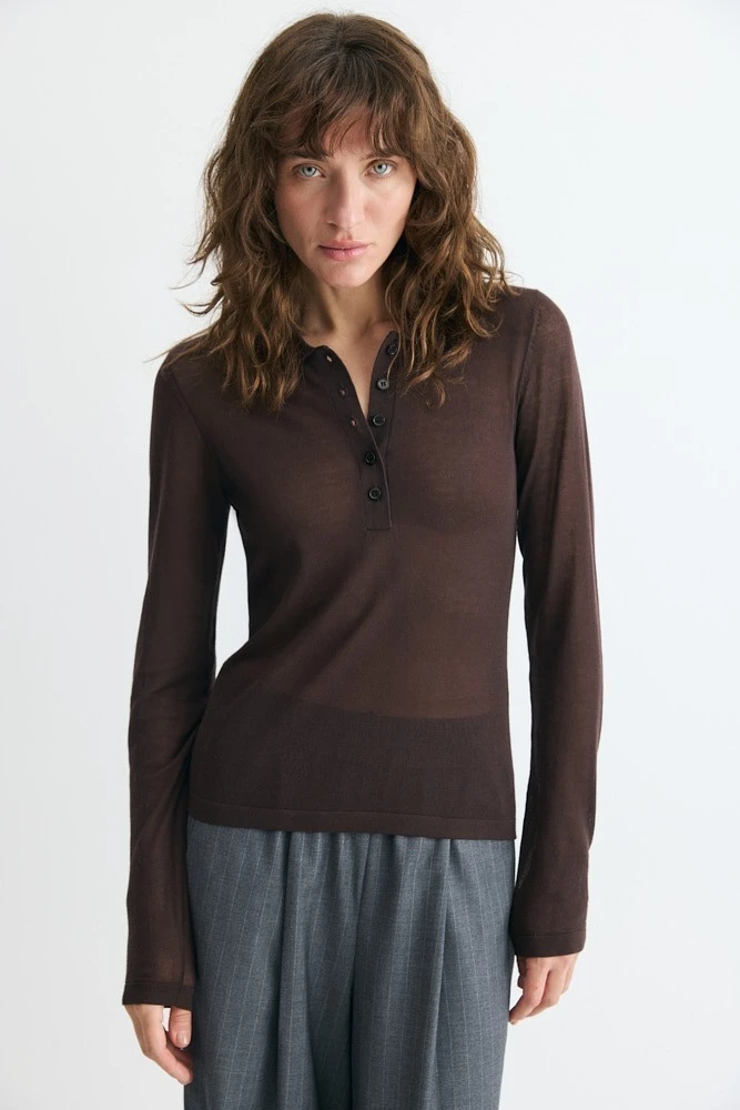 Поло из полупрозрачного трикотажа