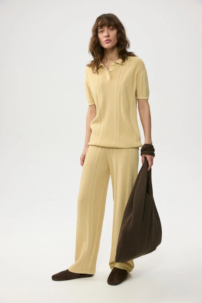 Брюки прямые фактурной вязки