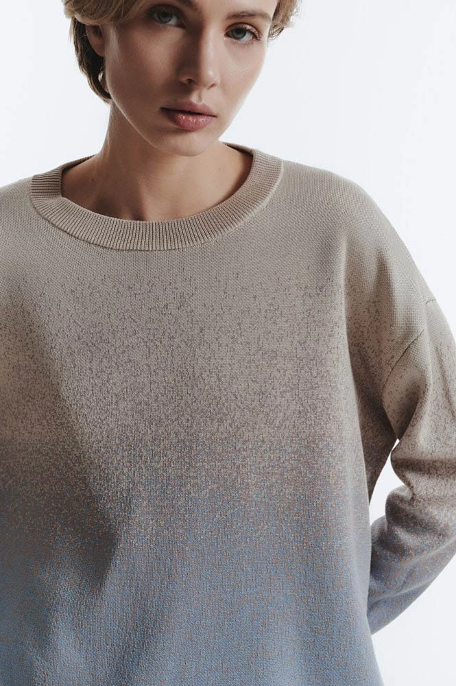 Джемпер с эффектом градиент