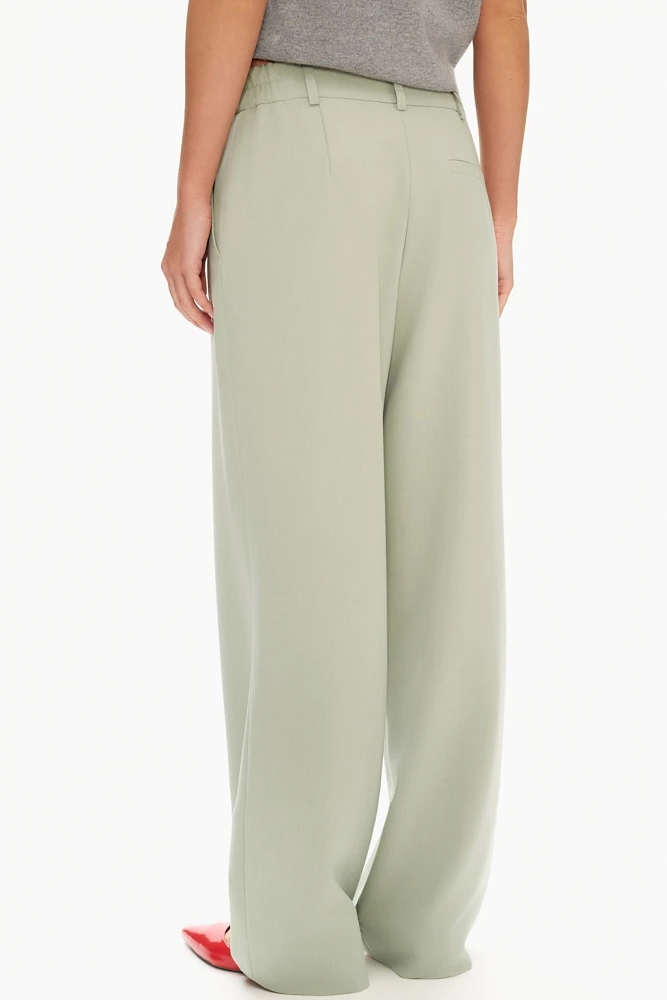 Брюки прямого кроя