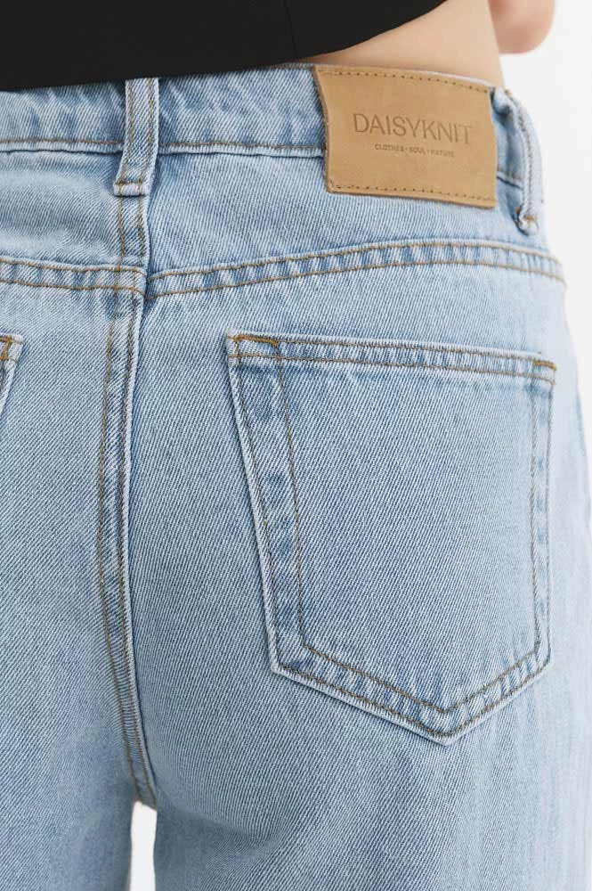 Джинсы широкие