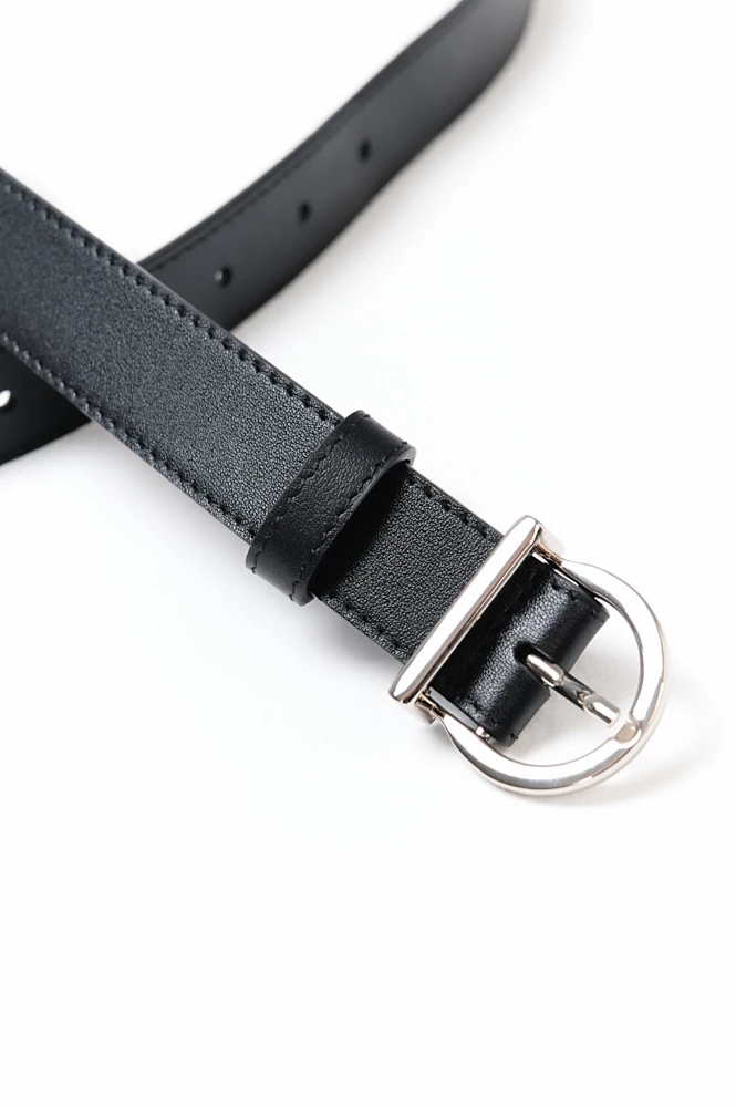 Ремень с полукруглой пряжкой