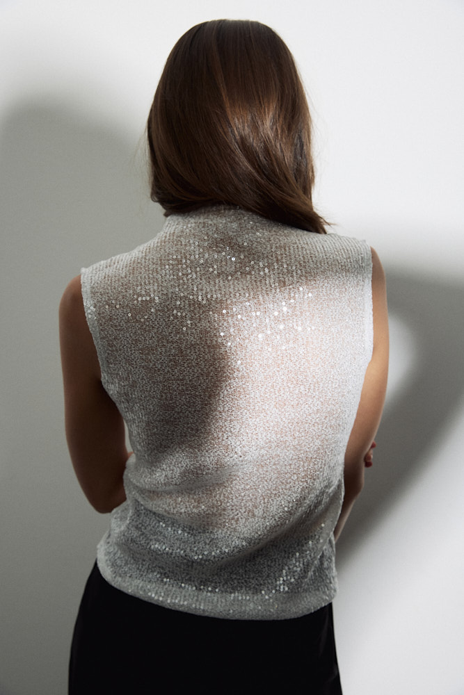 Топ с пайетками