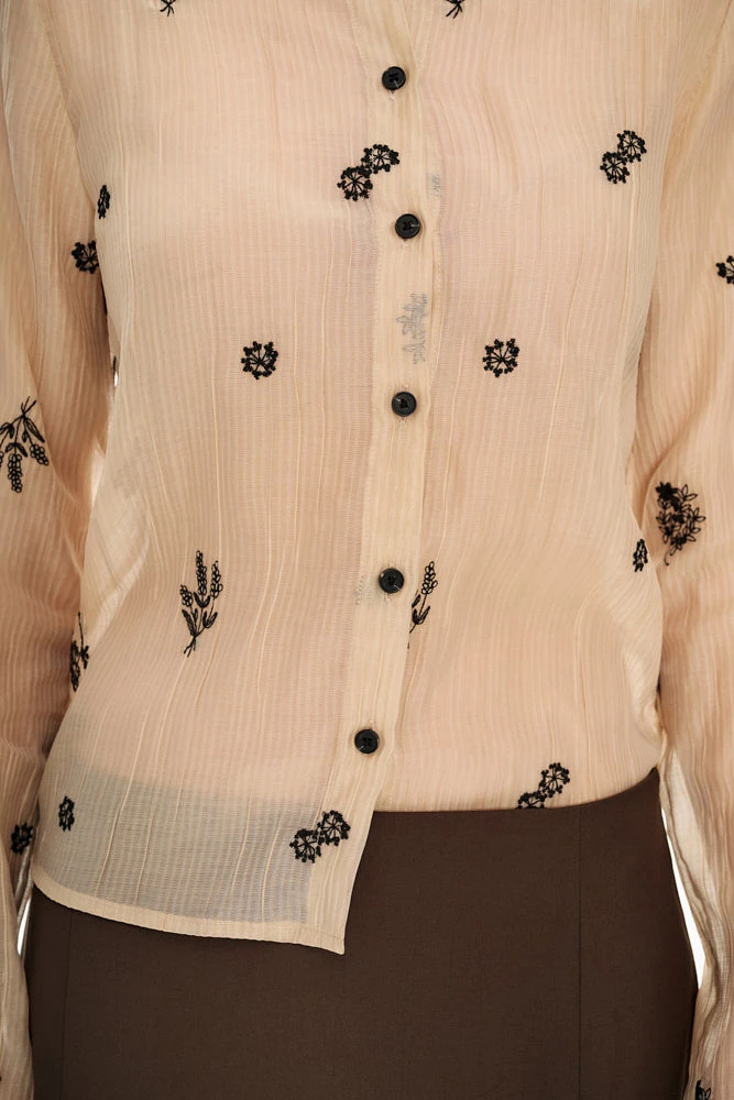 Блуза прозрачная с вышивкой