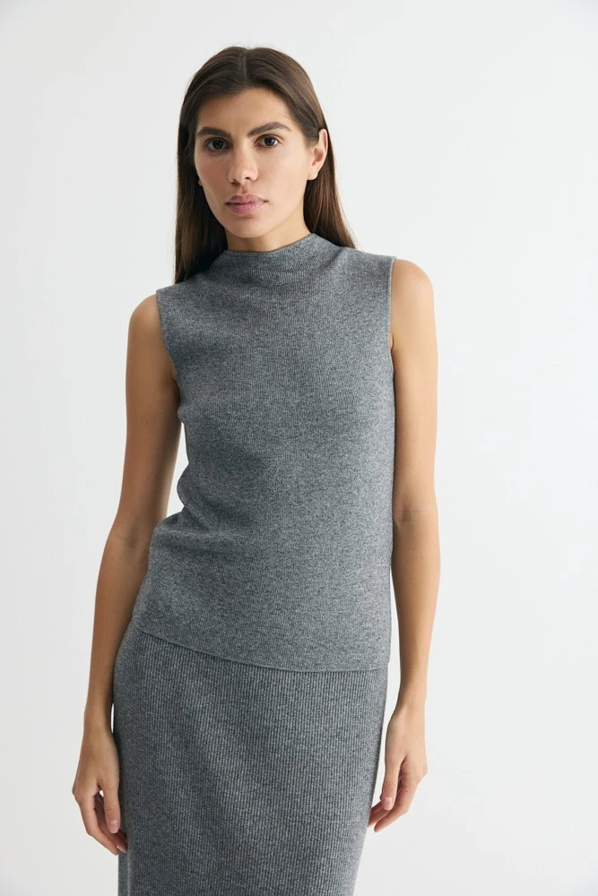 Топ без рукавов из шерсти