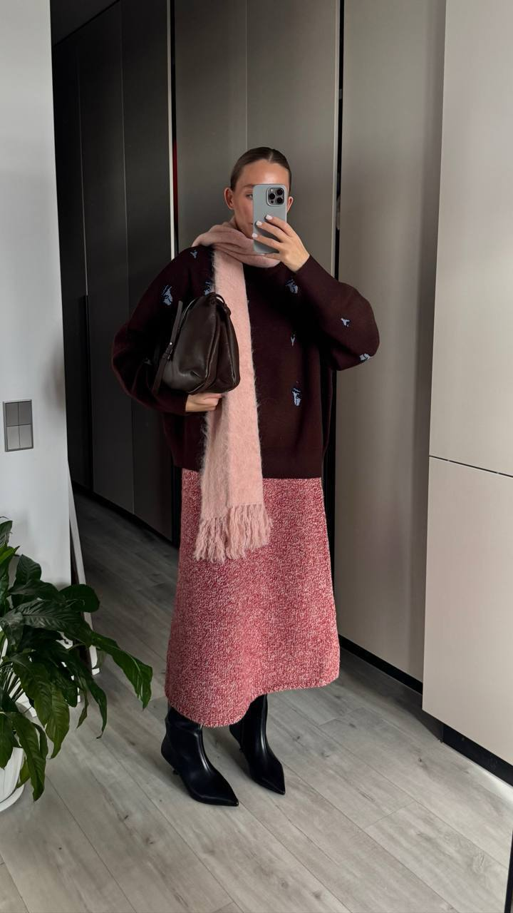 Образ от @lookinaesthetics