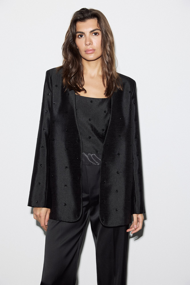 Жакет прямого силуэта с вышивкой бисером