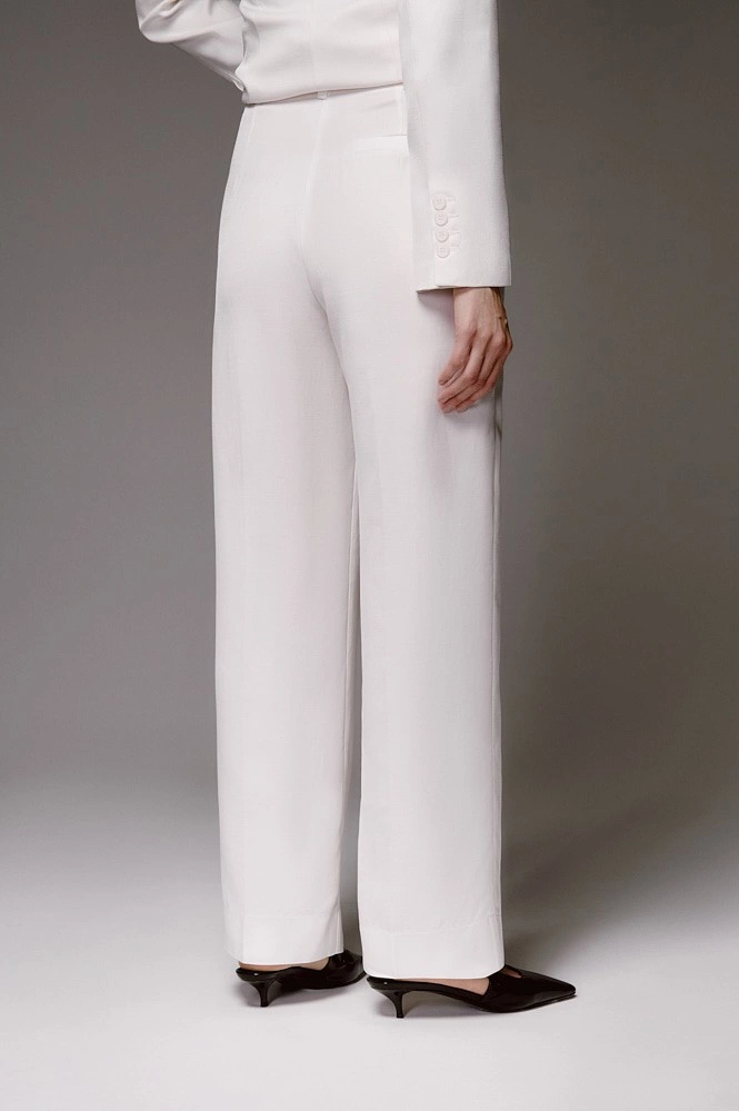 Брюки прямого кроя со льном