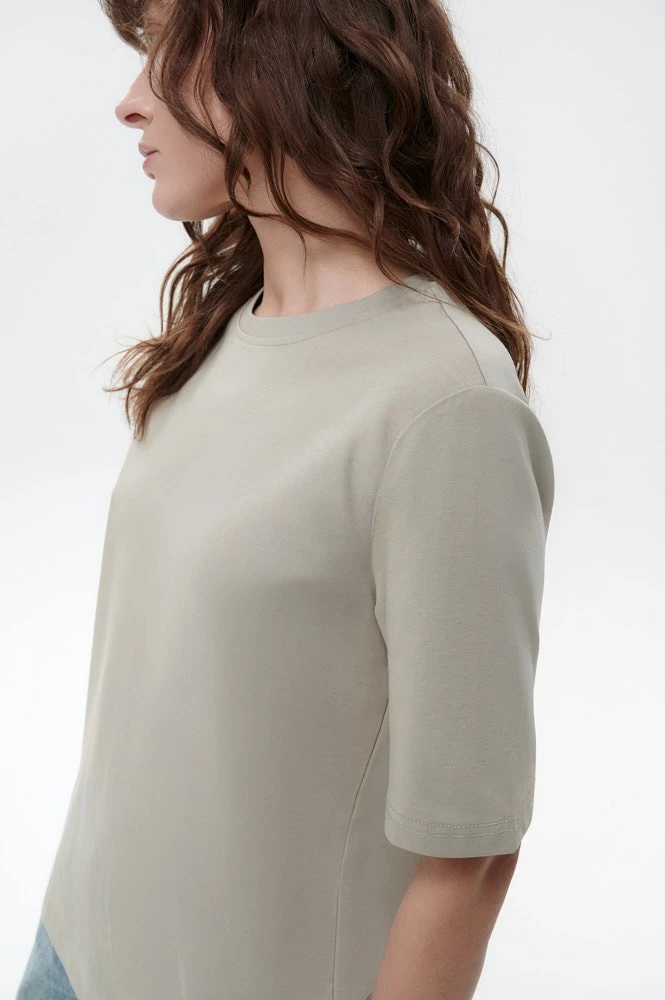 Футболка базовая с удлиненным рукавом