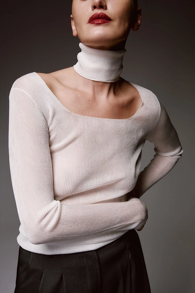 Джемпер прозрачный с квадратным вырезом и воротником