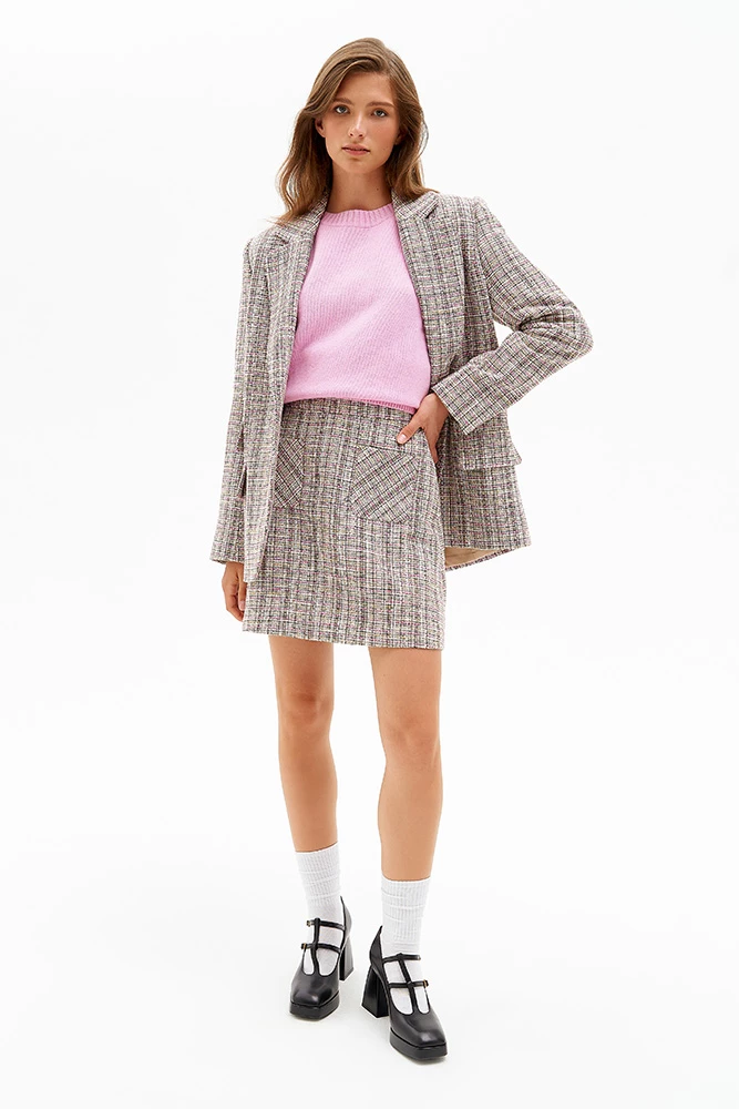 Жакет с закругленными лацканами и бортом