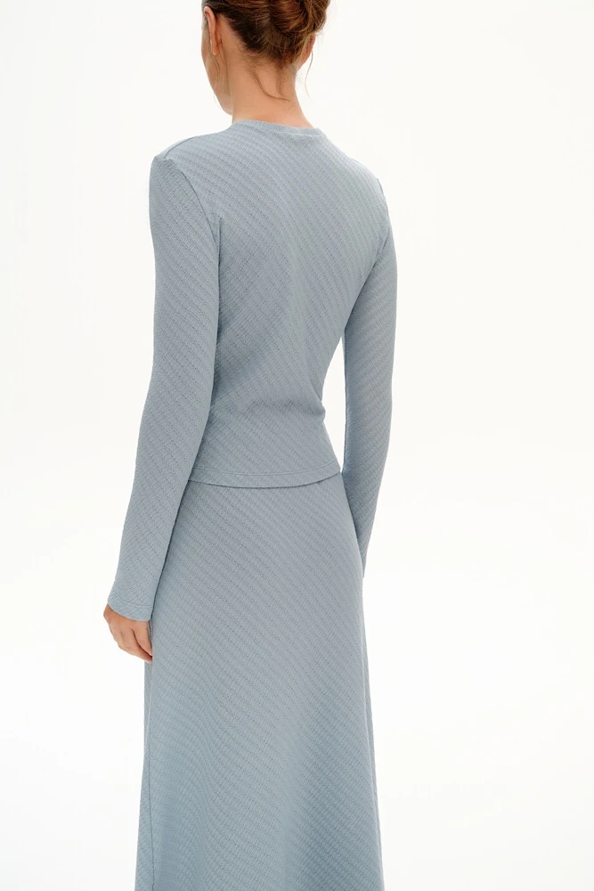 Лонгслив из фактурного трикотажа