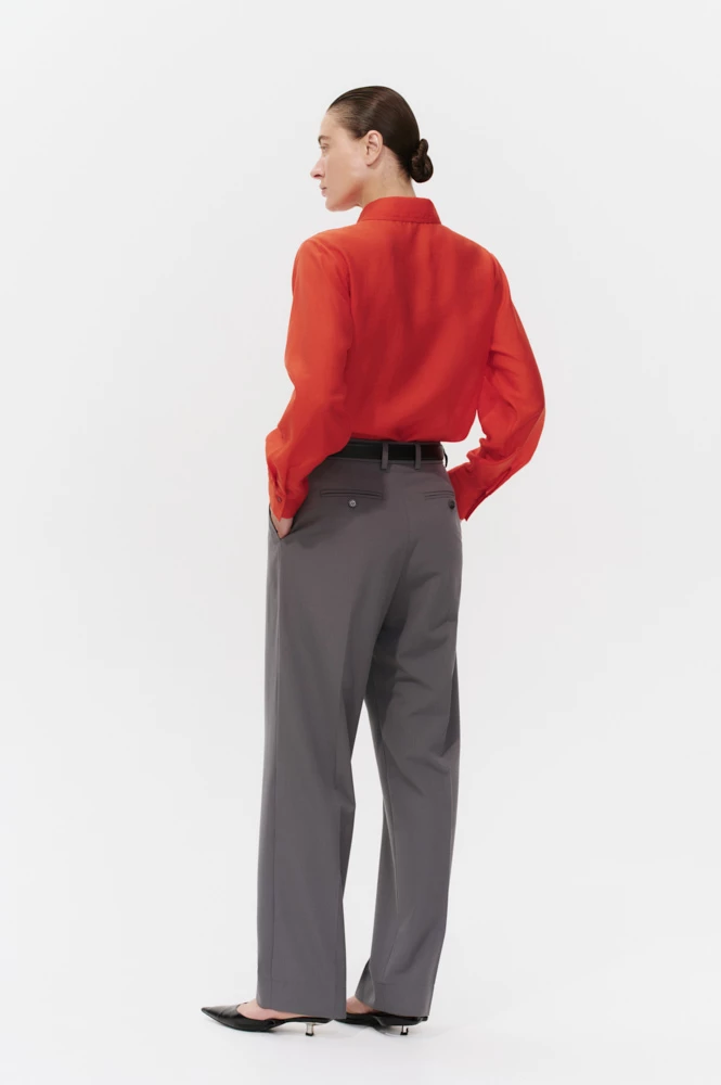 Брюки зауженные со средней посадкой