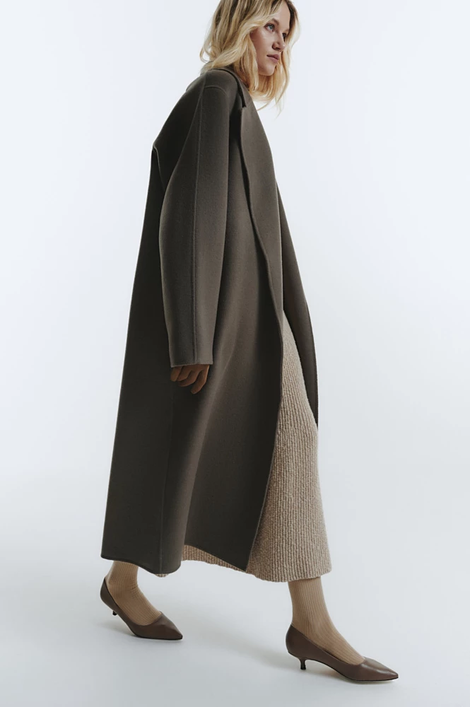 Пальто на запах из шерсти