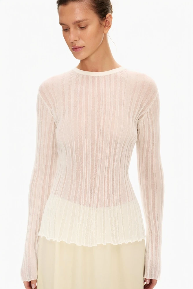 Лонгслив из фактурного трикотажа