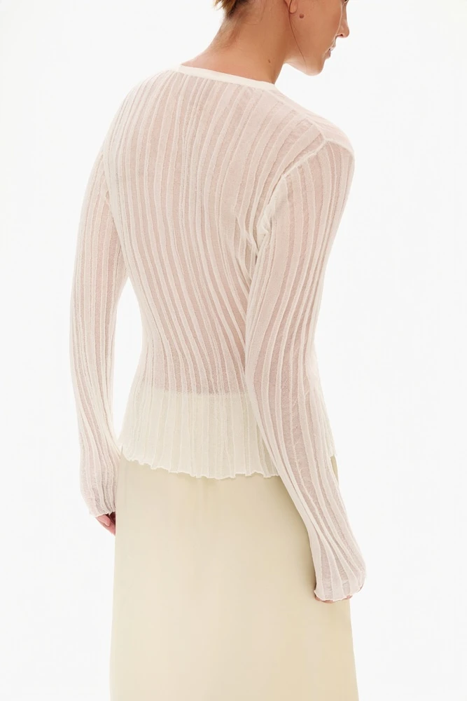 Лонгслив из фактурного трикотажа