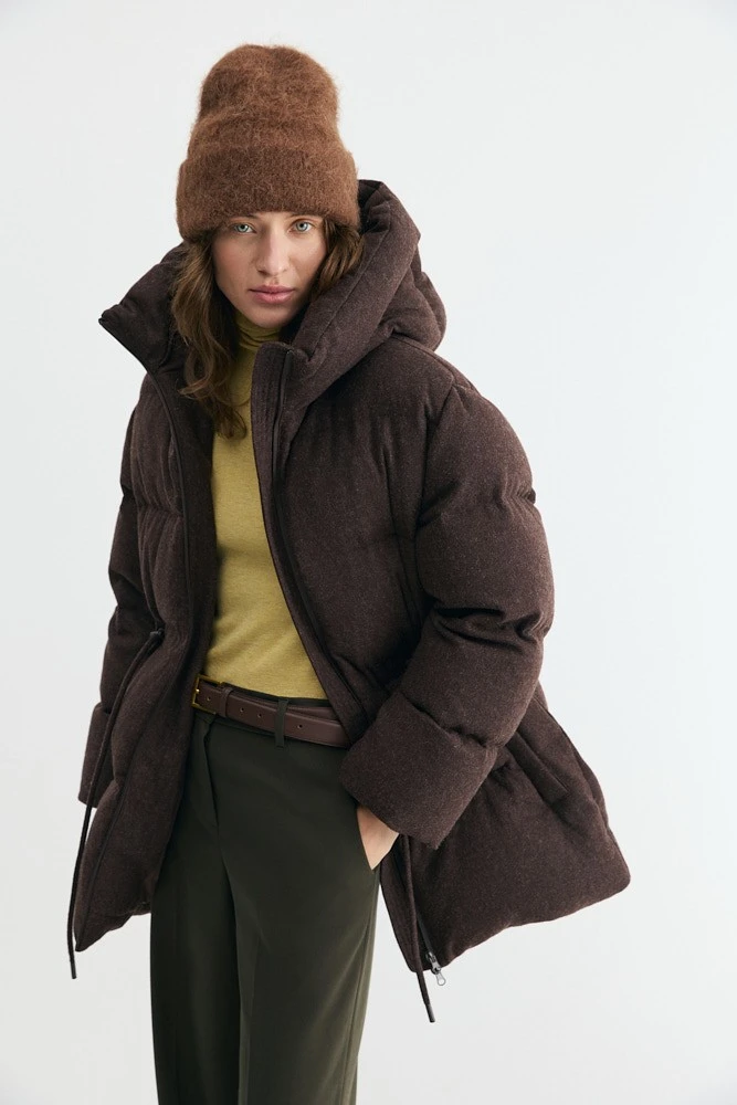 Шапка с отворотом из шерсти альпака