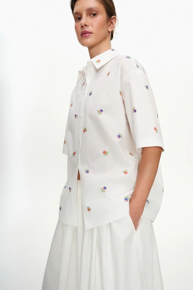 Рубашка из хлопка с вышивкой