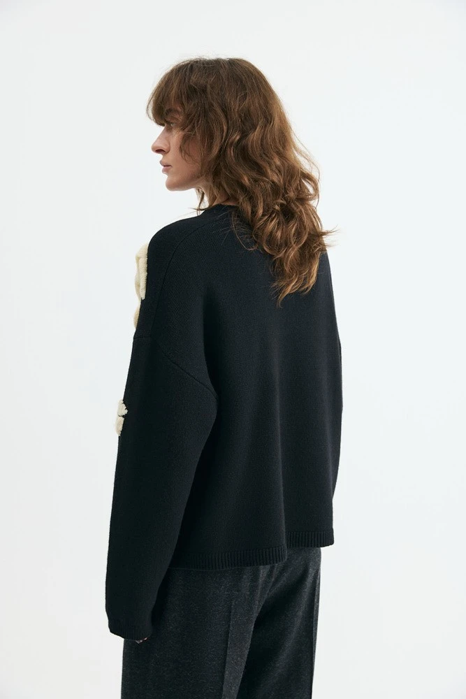 Джемпер с рельефным узором из шерсти