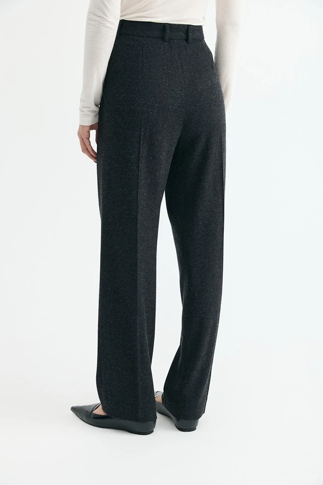 Брюки зауженные со средней посадкой