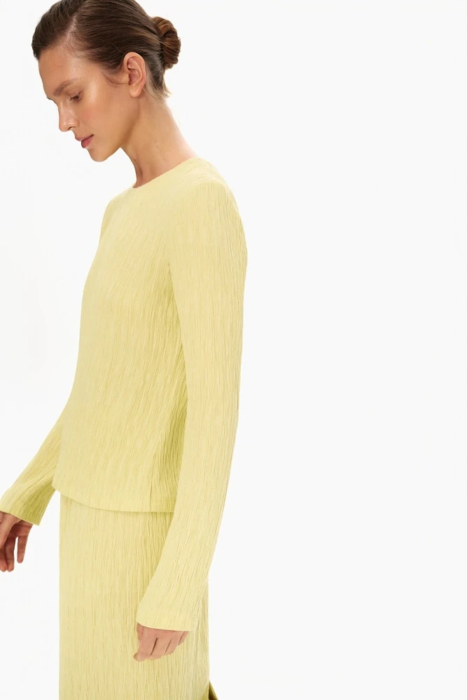 Лонгслив из фактурной ткани