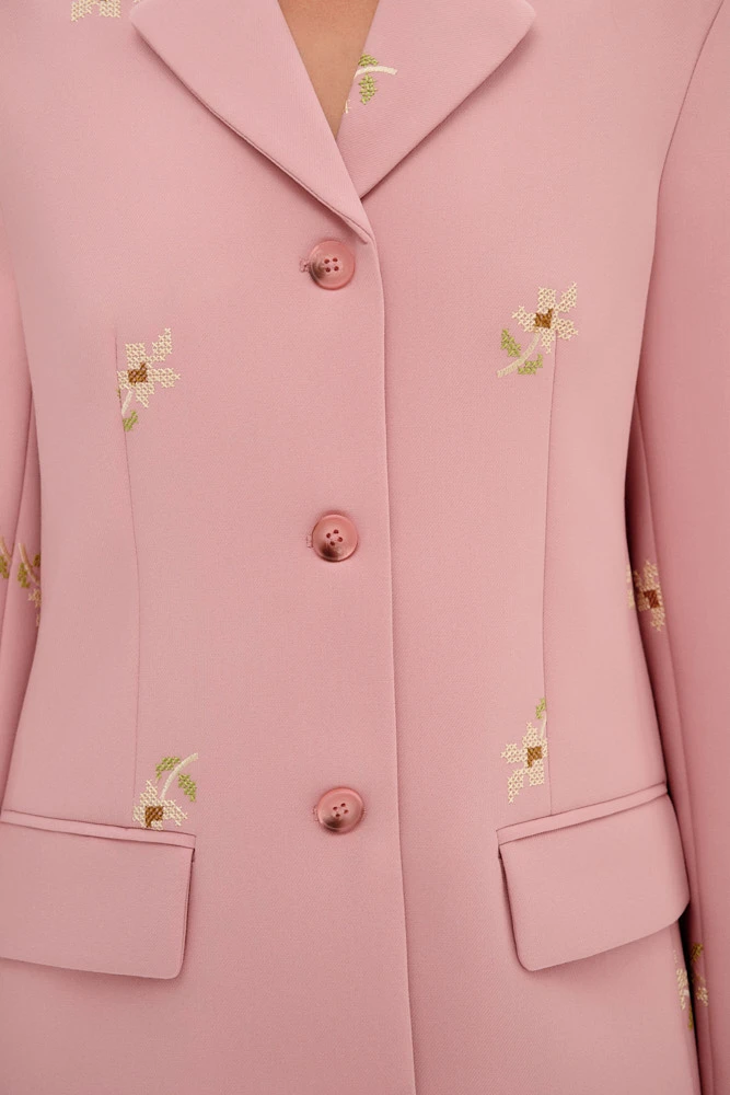 Жакет однобортный с вышивкой