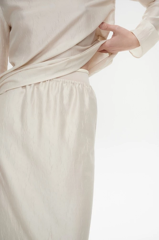 Юбка в бельевом стиле из фактурной ткани