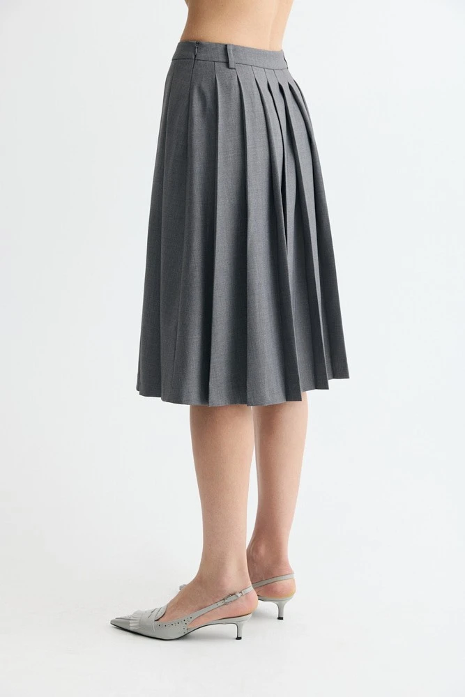 Yubka hukmronligi ostida bosh Yubka hukmronligi ostida bosh