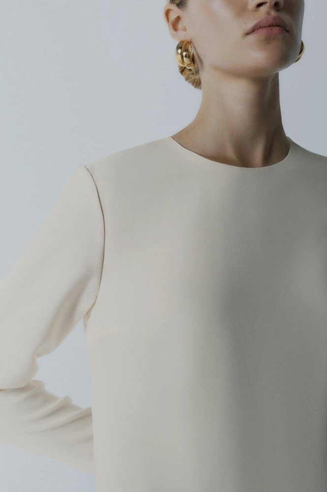 Платье длина макси полуприлегающего силуэта