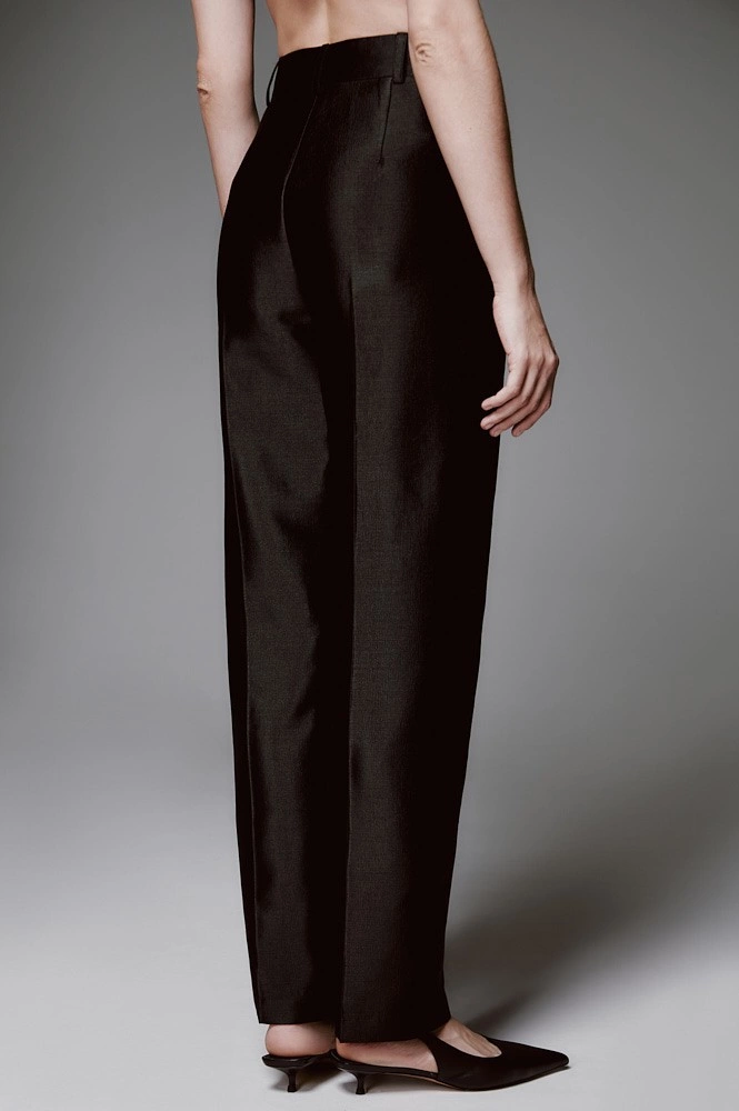 Брюки зауженные со стрелками