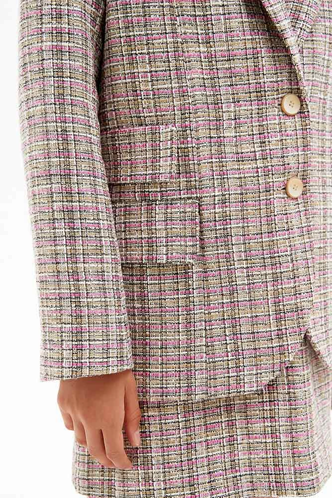 Жакет с закругленными лацканами и бортом