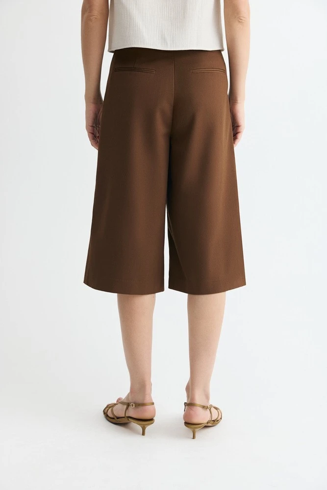 Бермуды со складками