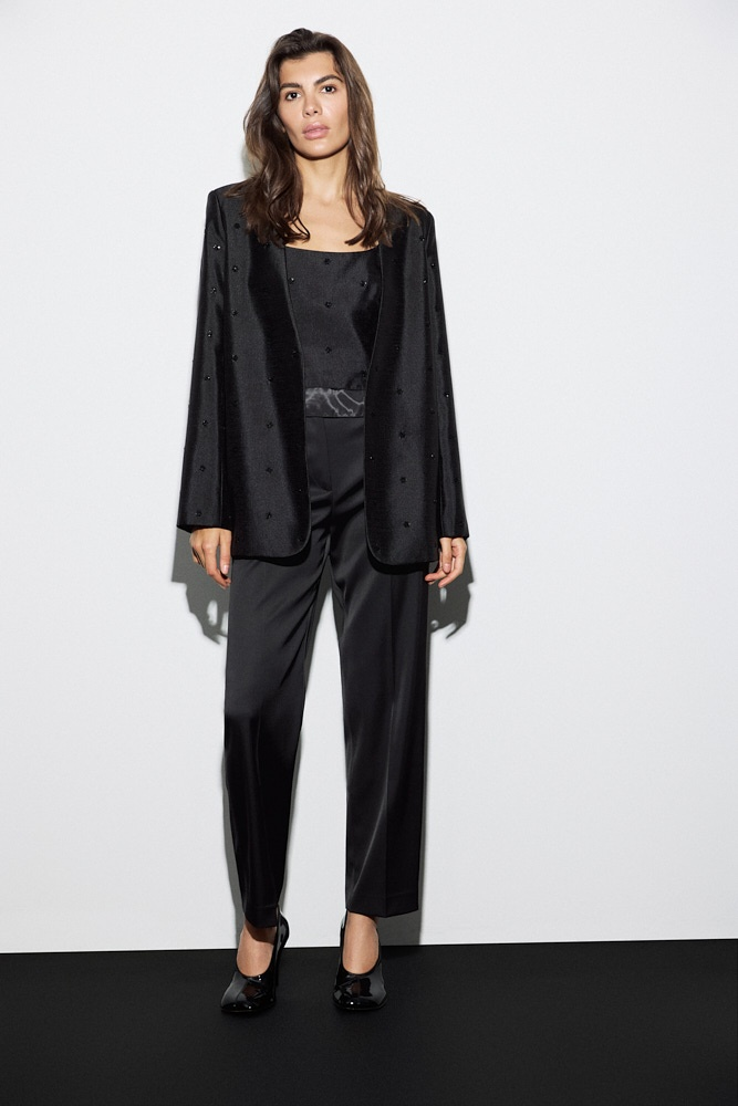 Жакет прямого силуэта с вышивкой бисером