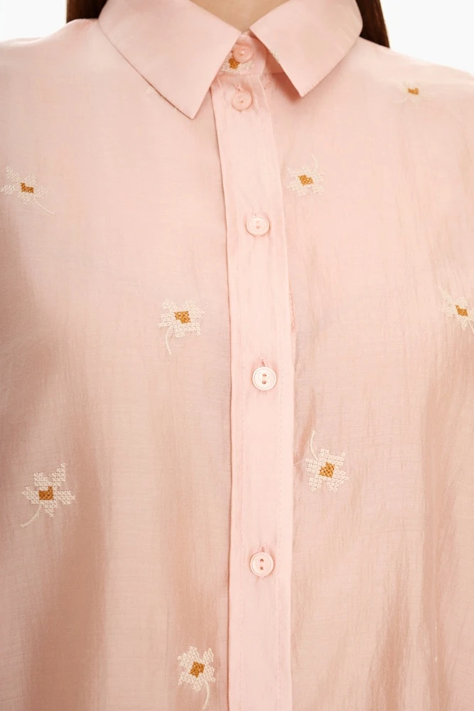 Рубашка полупрозрачная с вышивкой