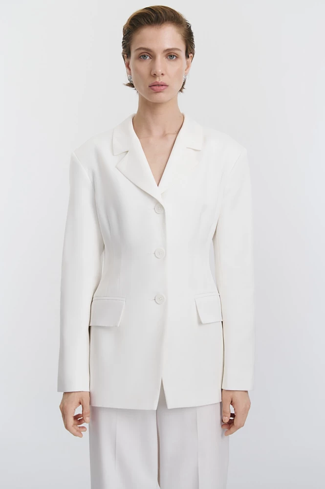 Жакет однобортный приталенного силуэта
