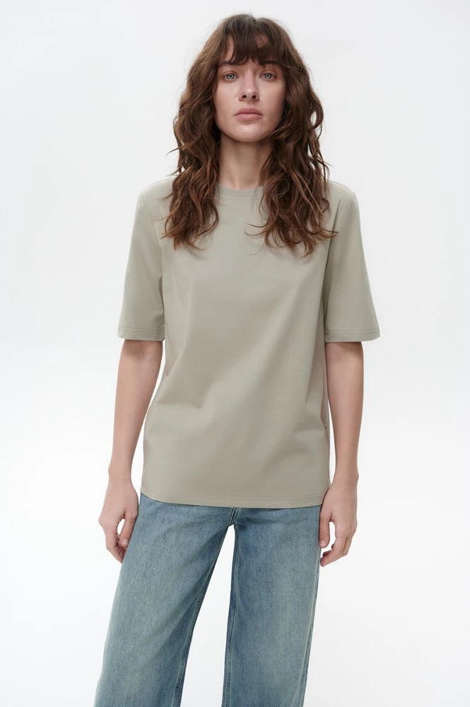 Футболка базовая с удлиненным рукавом