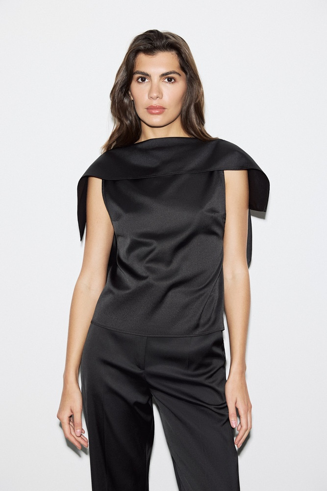 Топ с открытой спиной из атласной ткани