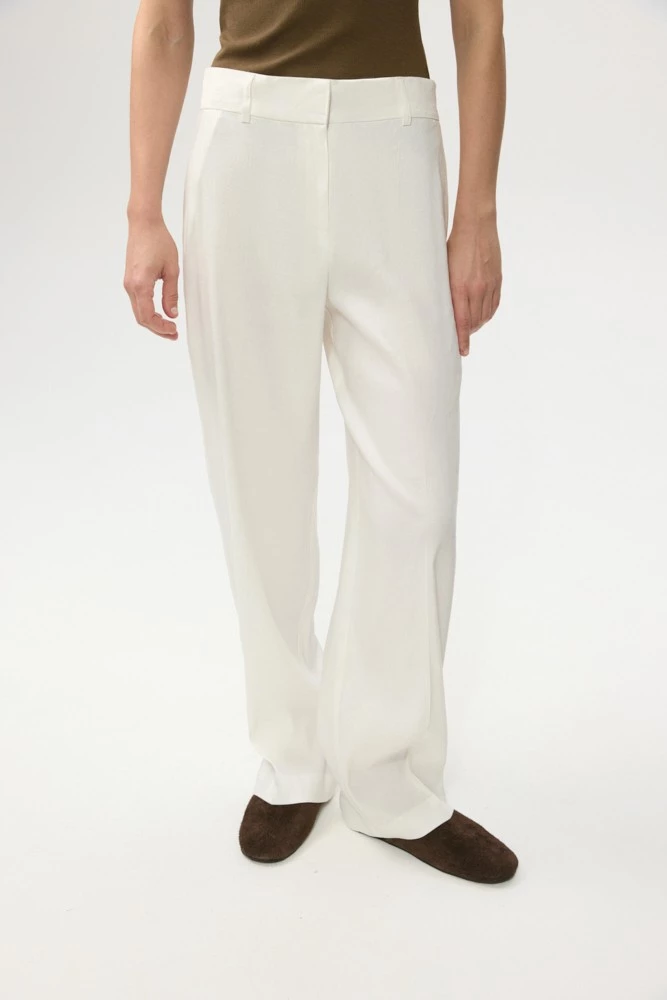 Брюки прямого кроя изо льна