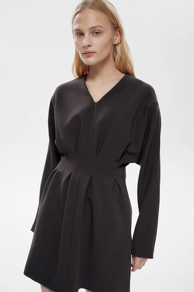 Платье мини силуэт песочные часы