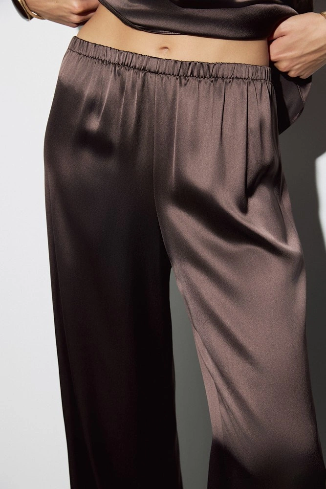Брюки широкие из атласной ткани