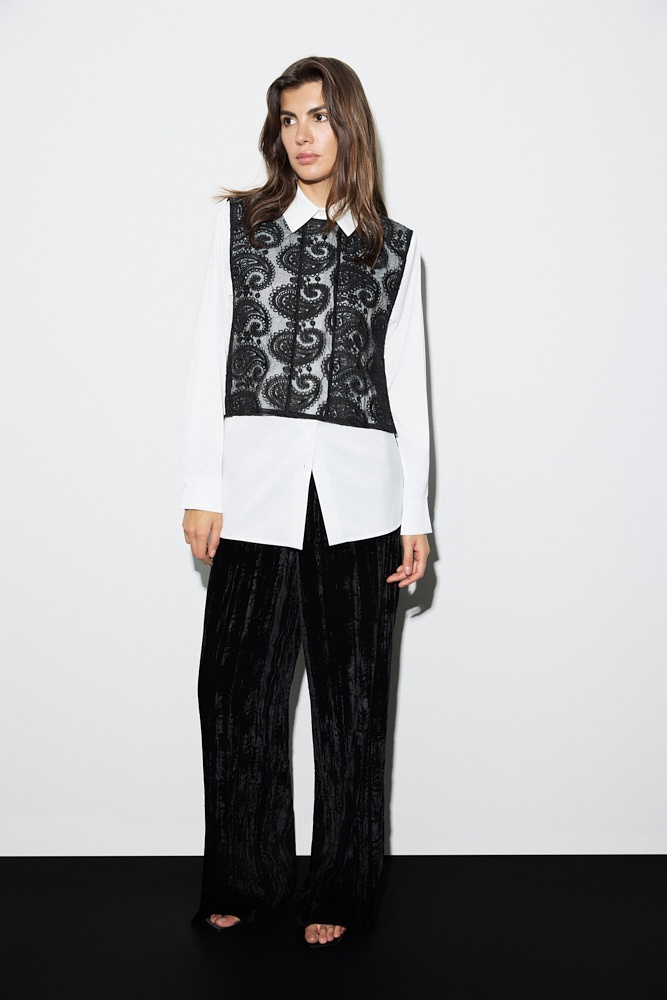 Манишка из прозрачной ткани с вышивкой