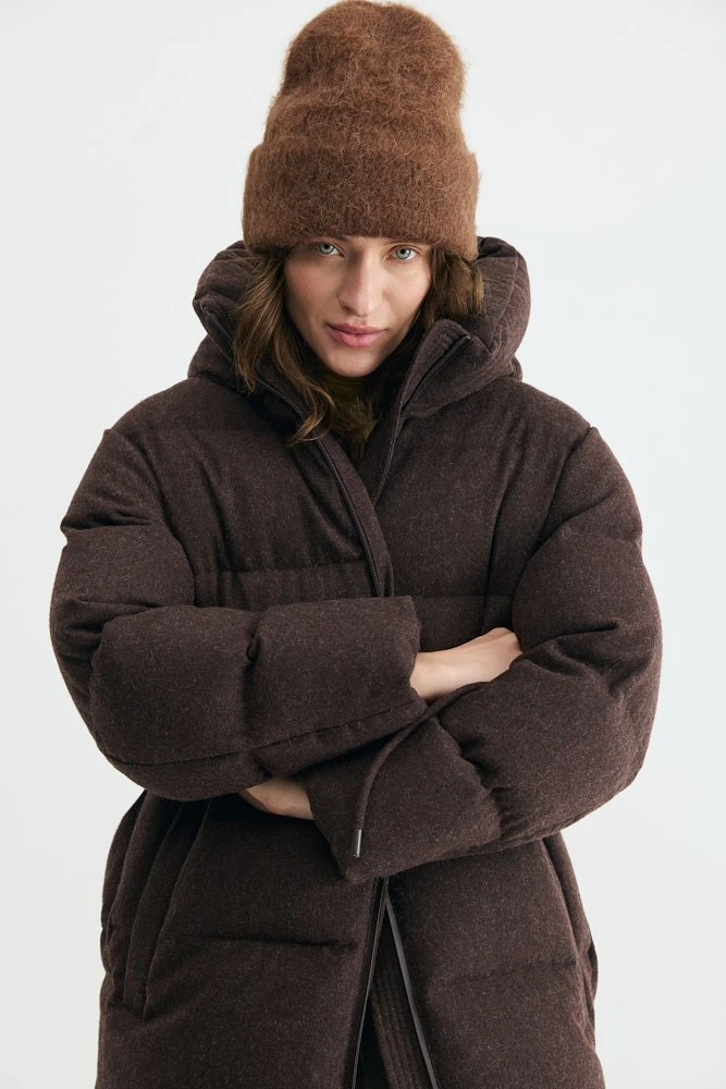 Шапка с отворотом из шерсти альпака