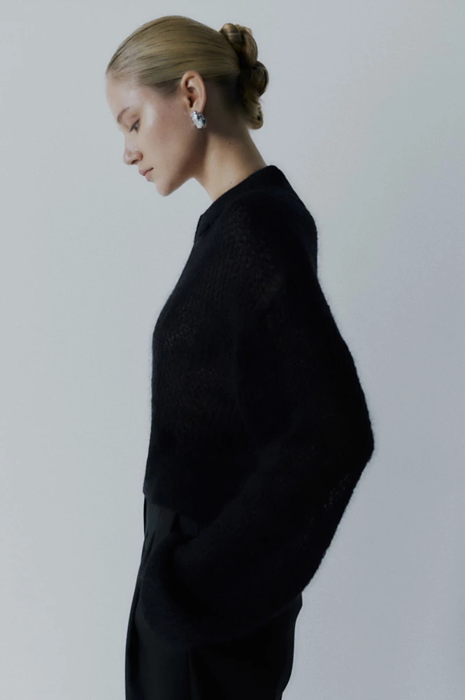 Джемпер-паутинка с воротником