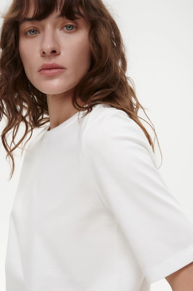 Футболка базовая с удлиненным рукавом