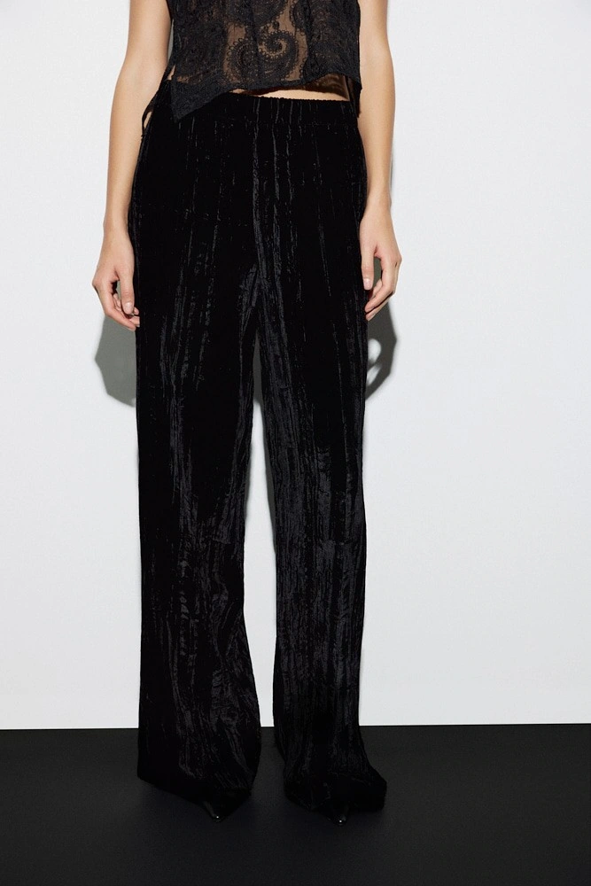 Брюки из жатого бархата