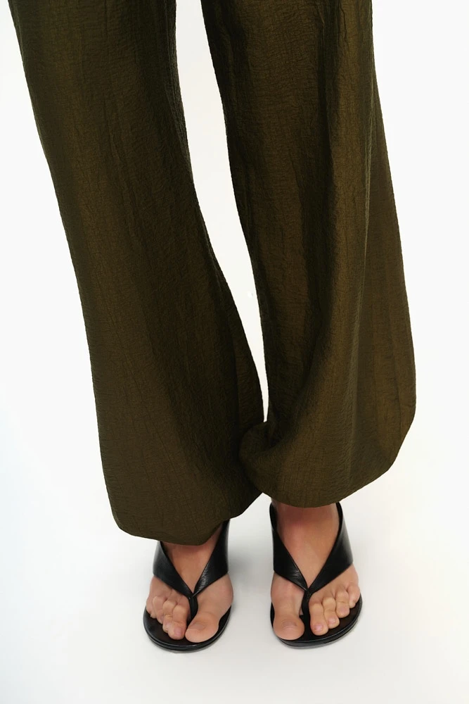 Брюки широкие с кулиской по низу