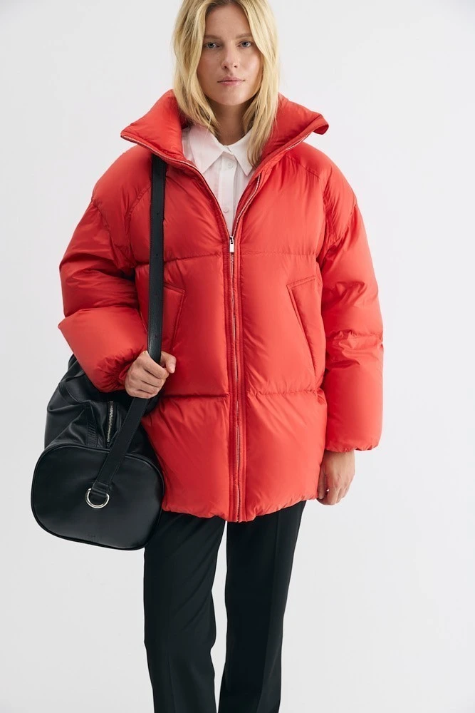 Пуховик укороченный с воротником-стойкой